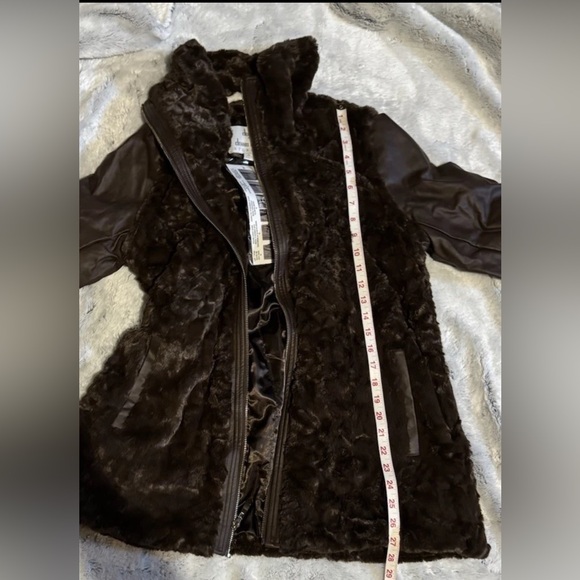 Dennis Basso new Luxe Cozy Brown fx Fur Plush Layering Jacket / Vest medium - Picture 6 of 15